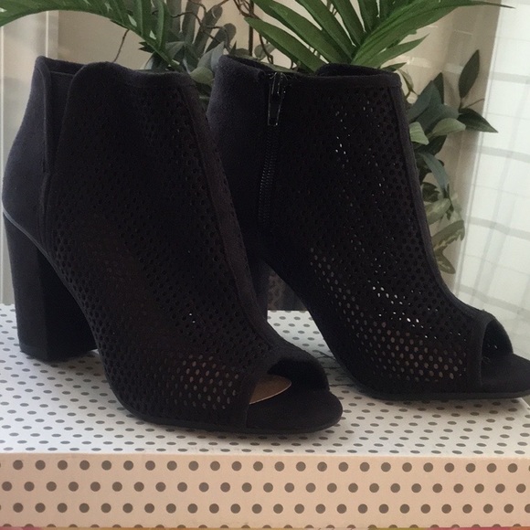 Midnight Velvet Mesh Shoes - Picture 6 of 6